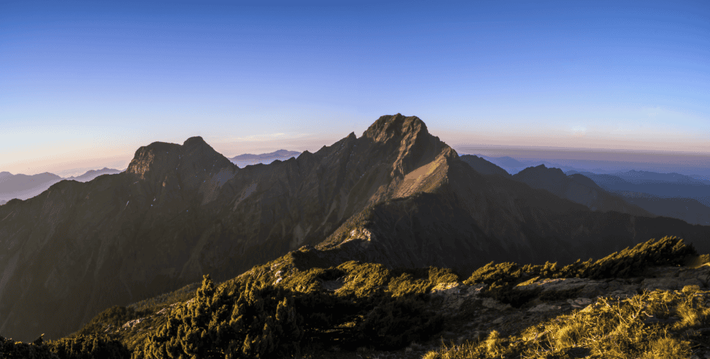 玉山主峰 ( 中 )