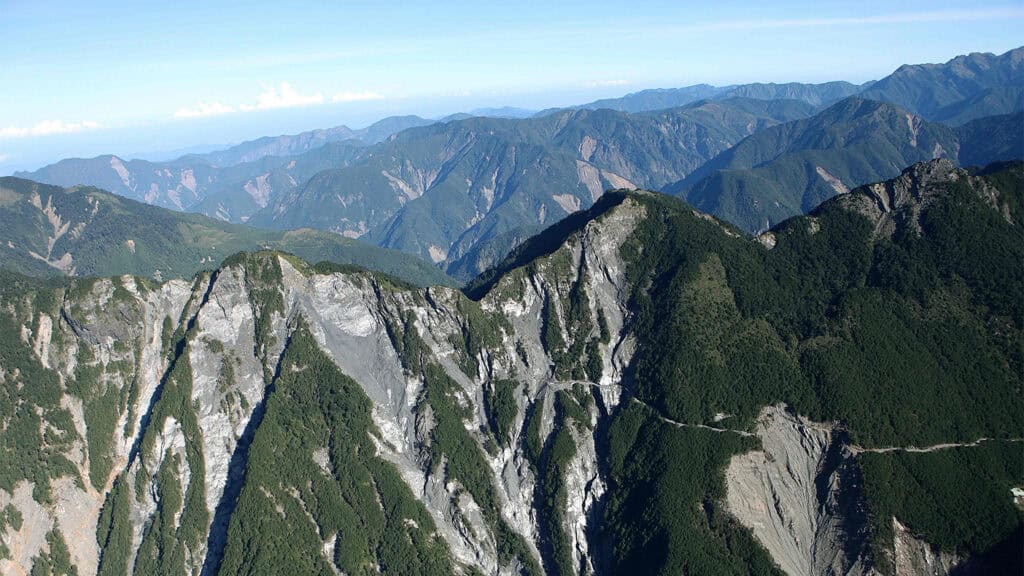 南橫三星關山嶺山